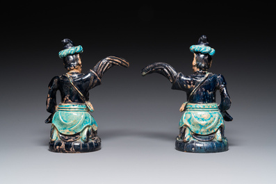 A pair of Chinese fahua ewers and covers in the shape of Sogdian merchants, 17th C.