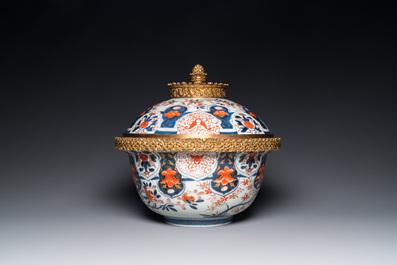 A large Japanese gilt bronze-mounted Imari bowl and cover, Edo, 18th C.