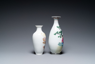 Quatre vases en porcelaine de Chine &agrave; d&eacute;cor de la R&eacute;volution Culturelle, sign&eacute;s Zhang Jian 章鑑, Chen Yifang 陳義芳 et Zhang Wenchao 章文超, '72, '73 et '75