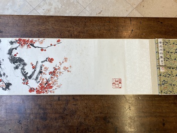 Liu Bingsen 劉炳森 (1937-2005) et Dong Shouping 董壽平 (1904-1997): Calligraphie aux fleurs de prunus, encre et couleurs sur papier