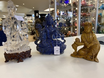 Sculpture de Bouddha en lapis lazuli et deux de Guanyin en pierre &agrave; savon et cristal de roche, Chine, 19/20&egrave;me
