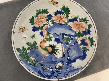 A rare Chinese wucai 'rooster' dish, Transitional period