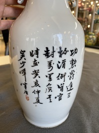 Deux vases et un porte-chapeau en porcelaine de Chine qianjiang cai, 19/20&egrave;me