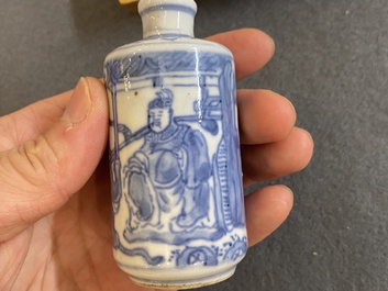 Nine Chinese porcelain snuff bottles, 19/20th C.
