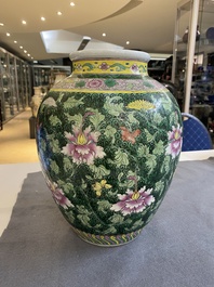 A Chinese famille rose vase with floral sprigs, 19/20th C.