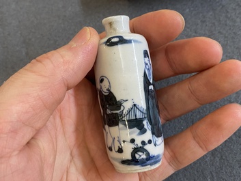 Nine Chinese porcelain snuff bottles, 19/20th C.