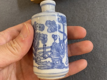 Nine Chinese porcelain snuff bottles, 19/20th C.