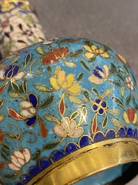 Three Chinese cloisonn&eacute; vases and a covered box, 19/20th C.