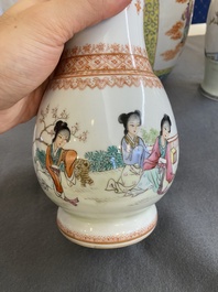 Quatre vases en porcelaine de Chine famille rose, 20&egrave;me