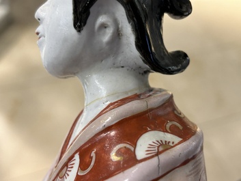 Vier Japanse Imari sculpturen van een acteur, Edo, 1e helft 18e eeuw
