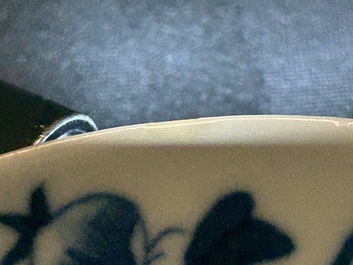 Coupe en porcelaine de Chine 'Bleu de Hue' pour Đặng Huy Trứ (1825 - 1874), marque de Đặng Huy Trứ et inscription circulaire, dat&eacute;e 1868