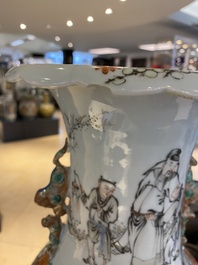Vase en porcelaine de Chine qianjiang cai, sign&eacute; He Minggu 何明谷, dat&eacute; 1934