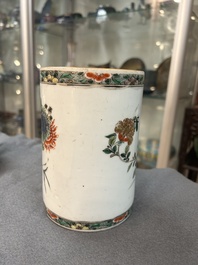 A Chinese famille verte teapot and a mug, Kangxi