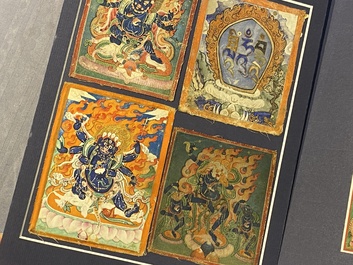 20 tsaklis op katoen en papier, Tibet en/of Mongoli&euml;, 18/19e eeuw