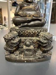 Bouddha en bronze aux traces de dorure, Tha&iuml;lande, 19&egrave;me