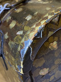 Coffret de type 'Namban' en bois incrust&eacute; d'&eacute;caille de tortue et de nacre, Japon, Momoyama ou Edo, 16/17&egrave;me