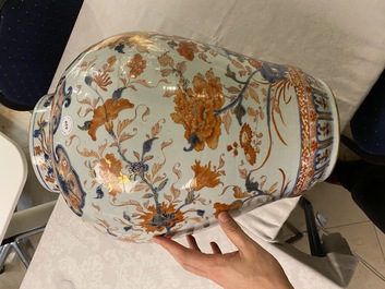 Een Chinese Imari-stijl vaas, Kangxi/Yongzheng