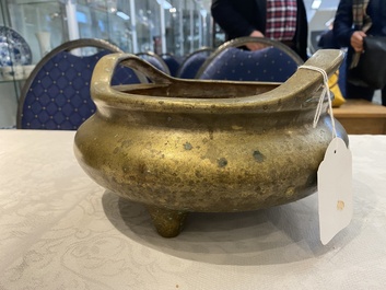 Three Chinese bronze censers, Xuande and Gu Shi 古式, Qing/Republic