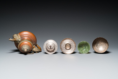 Cinq objets rituels en cuivre, argent, jade et bois, Tibet, 19/20&egrave;me