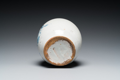 A blue and white English Delftware drug jar, probably London, 18th C.