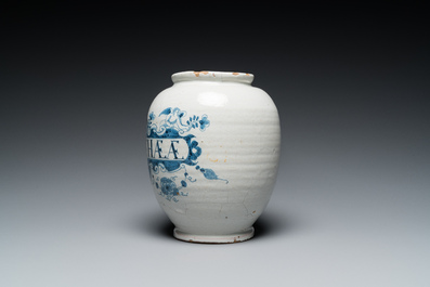 A blue and white English Delftware drug jar, probably London, 18th C.