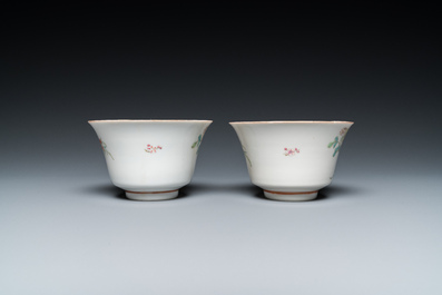 Deux bols en porcelaine de Chine famille rose aux sujets &eacute;rotiques, marque de Kangxi, 19&egrave;me
