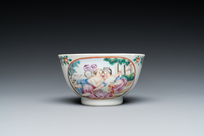 Vier stukken Chinees famille rose exportporselein met mythologische en romantische decors, Qianlong