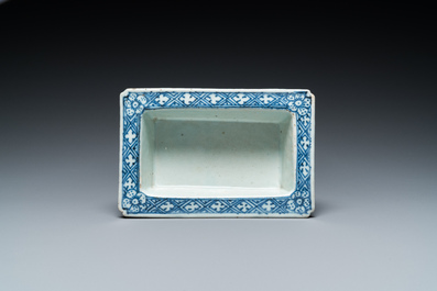 13 pieces of blue and white Chinese porcelain, 18/20th C.