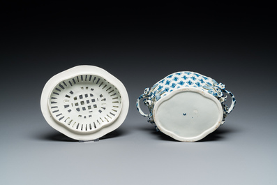 A blue and white tureen with reticulated cover, Worcester, England, 18th C.