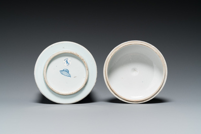 Pot couvert en porcelaine de Chine en bleu et blanc, Kangxi
