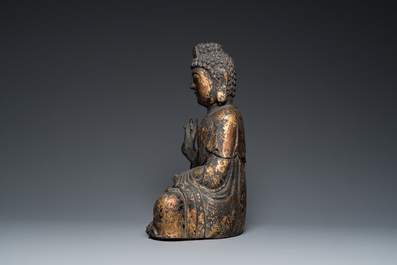 Een grote Chinese vergulde houten Boeddha, Qing