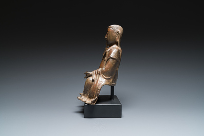 Een Chinese bronzen Zhen Wu met sporen van lakwerk, Ming