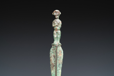 Een Chinees bronzen zwaard met inscripties, Periode der Strijdende Staten of Han, ca. 3e eeuw v.C.