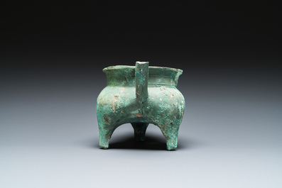 Verseuse &agrave; vin de type 'he' en bronze, Chine, Zhou de l'Ouest, ca. 11&egrave;me-8&egrave;me a.C.