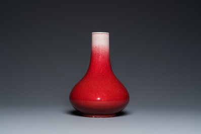 A Chinese langyao bottle vase, 18/19th C.