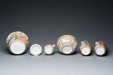 An extensive collection of Chinese Canton famille rose porcelain, 19th C.