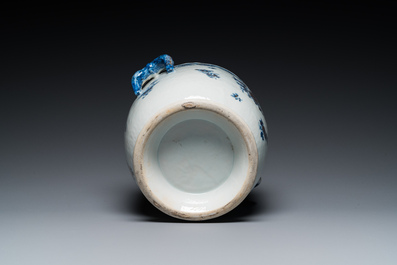 Rafraichissoir en porcelaine de Chine en bleu et blanc aux rehauts en dorure, Qianlong