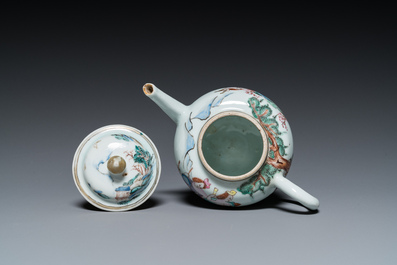 Th&eacute;i&egrave;re couverte en porcelaine de Chine famille rose &agrave; d&eacute;cor des 'Quatre &eacute;l&eacute;ments', Qianlong