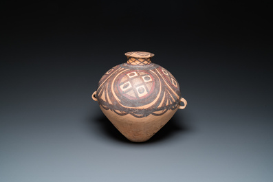 Drie Chinese beschilderde aardewerken potten, Majiayao Yangshaocultuur, 3/2e millennium v.C.