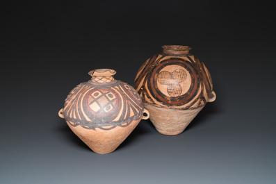 Trois pots en poterie peinte &agrave; d&eacute;cors polychromes, culture Majiayao Yangshao, 3/2&egrave;me mill&eacute;naire avant J.-C.