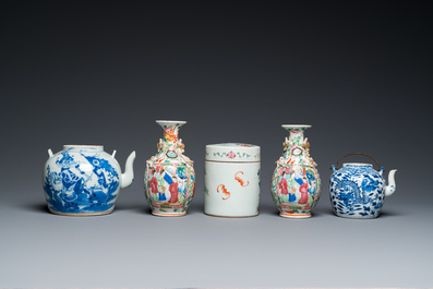 An extensive collection of varied Chinese porcelain wares, 19/20th C.