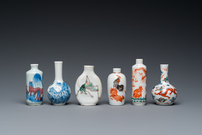 Four various Chinese snuff bottles and two miniature bottle vases, 19/20th C.