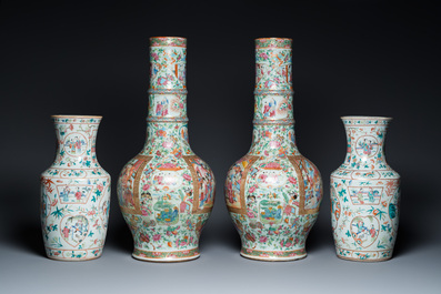 Deux paires de vases en porcelaine de Chine famille rose, 19&egrave;me