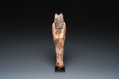 Sculpture d'Anoubis mummiforme en stuc et bois peint, Egypte, Nouvel Empire