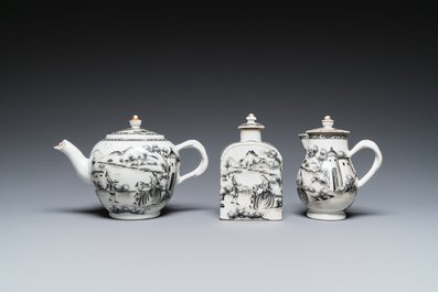 A Chinese grisaille 11-piece tea service with a European lady with a child, Qianlong
