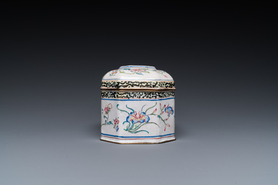 A Chinese Canton enamel box and cover with floral design, Yongzheng/Qianlong