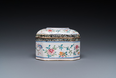 A Chinese Canton enamel box and cover with floral design, Yongzheng/Qianlong