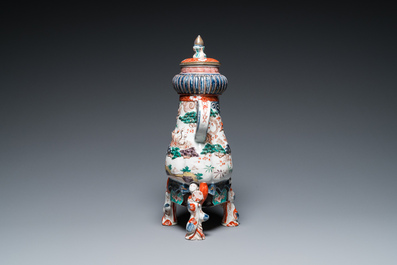 A Japanese Imari 'nesting cranes' tripod fountain and cover, Edo, 17/18th C.