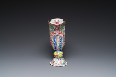 A Chinese Canton enamel helm-shaped ewer with shell-shaped basin, Yongzheng/Qianlong