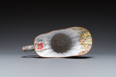 A Chinese Canton enamel helm-shaped ewer with shell-shaped basin, Yongzheng/Qianlong